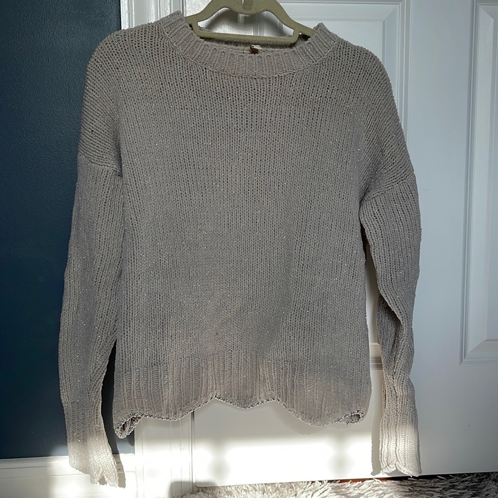 Raga ladies putty color sparkle sweater small runs like a med. Boxy cut